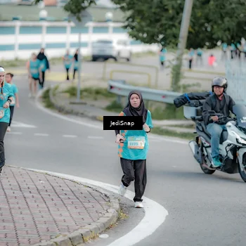 Runner Photo 8301436
