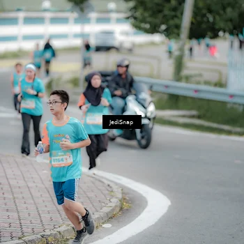 Runner Photo 8301437