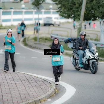 Runner Photo 8301447