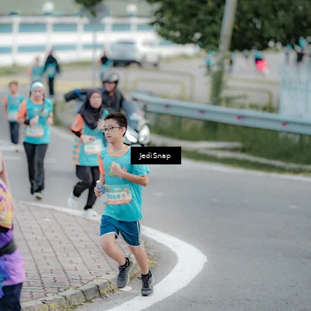 Runner Photo 8301453