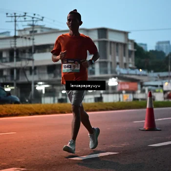 Runner Photo 8301492