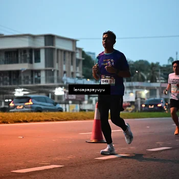 Runner Photo 8301498