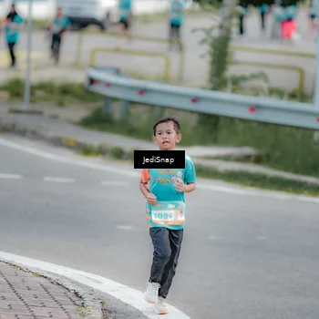 Runner Photo 8301513