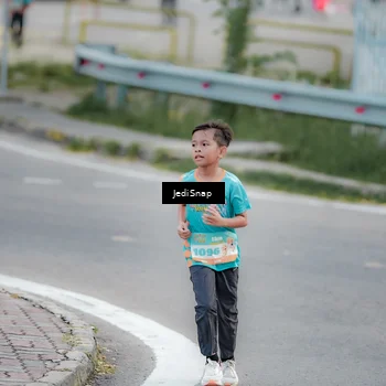 Runner Photo 8301526