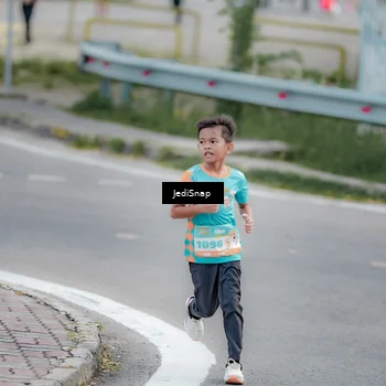 Runner Photo 8301530