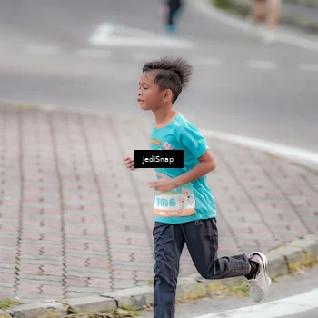 Runner Photo 8301575