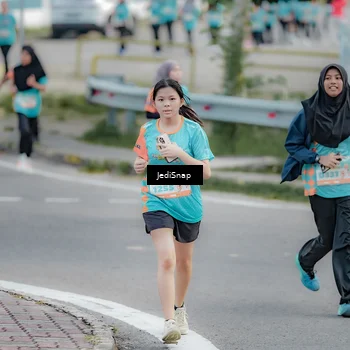 Runner Photo 8301581