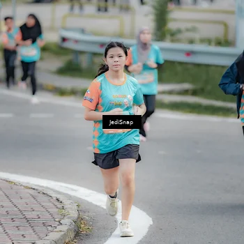 Runner Photo 8301595