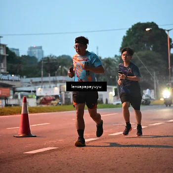 Runner Photo 8301616