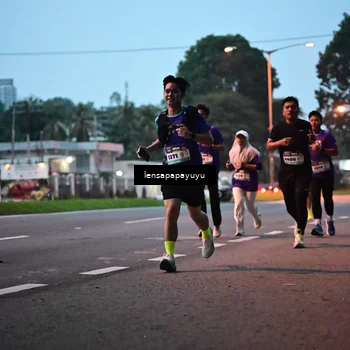 Runner Photo 8301644