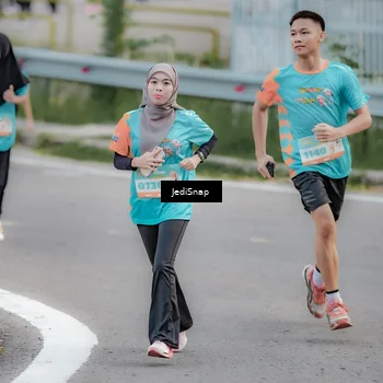 Runner Photo 8301646