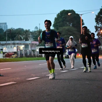 Runner Photo 8301666