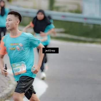Runner Photo 8301667