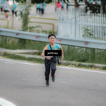 Runner Photo 8301684