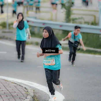 Runner Photo 8301687