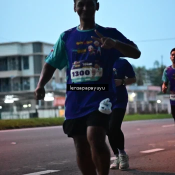 Runner Photo 8301732