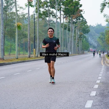 Runner Photo 8301740