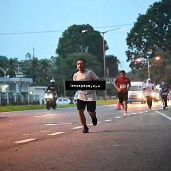 Runner Photo 8301760