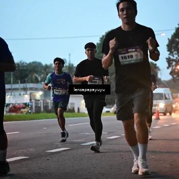 Runner Photo 8301770