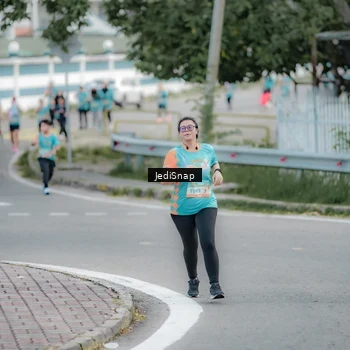 Runner Photo 8301798