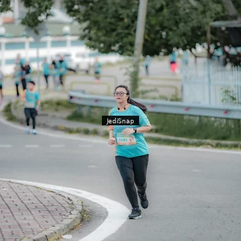 Runner Photo 8301801
