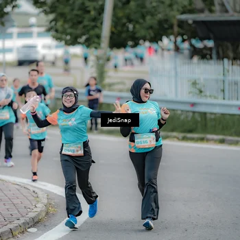 Runner Photo 8301913