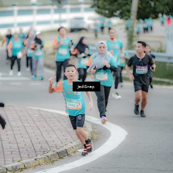Runner Photo 8301917