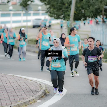 Runner Photo 8301932