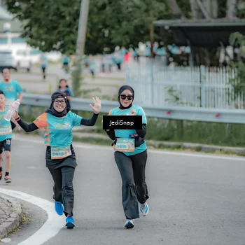 Runner Photo 8301933