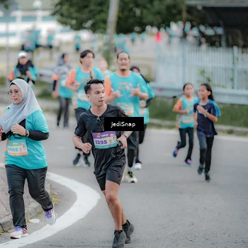 Runner Photo 8301937