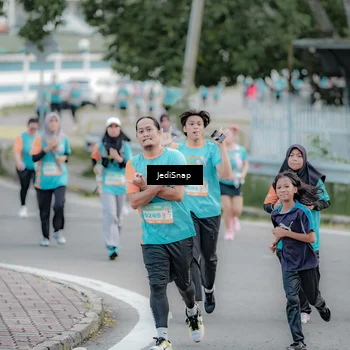Runner Photo 8301957