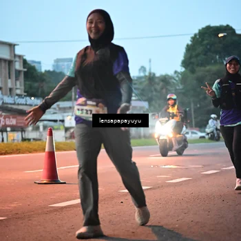 Runner Photo 8301958