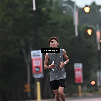 Runner Photo 8302039