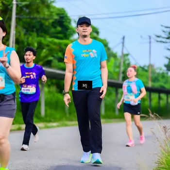 Runner Photo 8302043