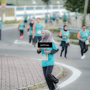 Runner Photo 8302053