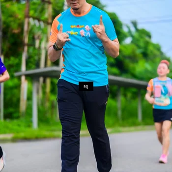Runner Photo 8302070