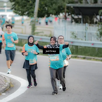Runner Photo 8302090