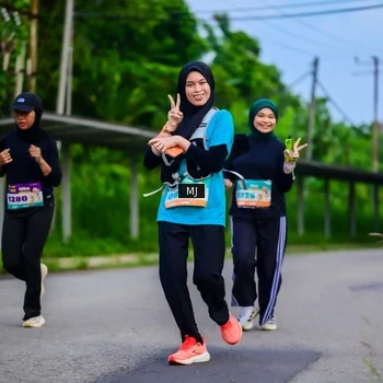 Runner Photo 8302100