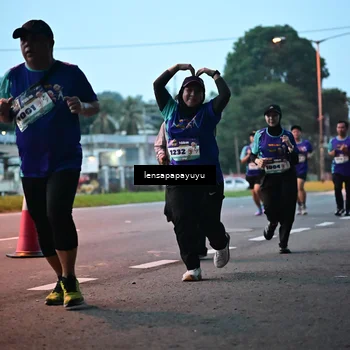 Runner Photo 8302107