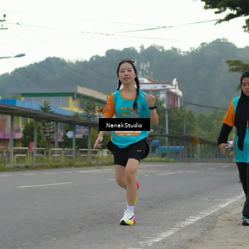 Runner Photo 8302113