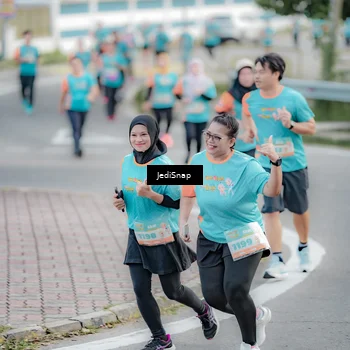 Runner Photo 8302132