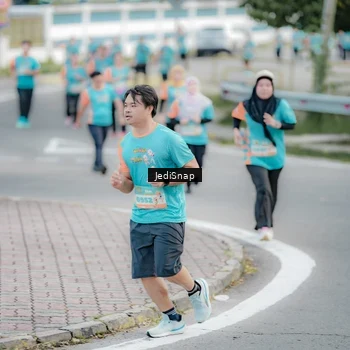 Runner Photo 8302160