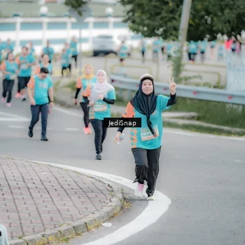 Runner Photo 8302164