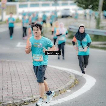 Runner Photo 8302174