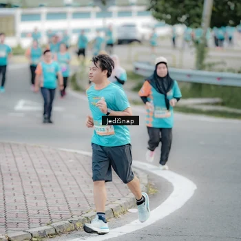 Runner Photo 8302176