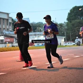 Runner Photo 8302196