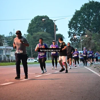 Runner Photo 8302212