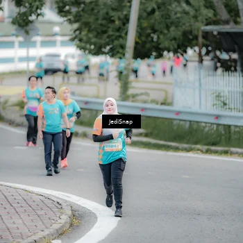 Runner Photo 8302223
