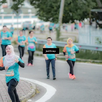 Runner Photo 8302243