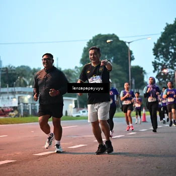 Runner Photo 8302248